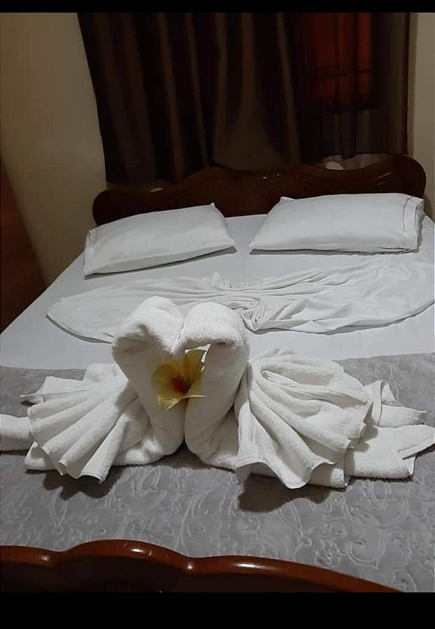 Dafina Hotel Тирана Екстер'єр фото