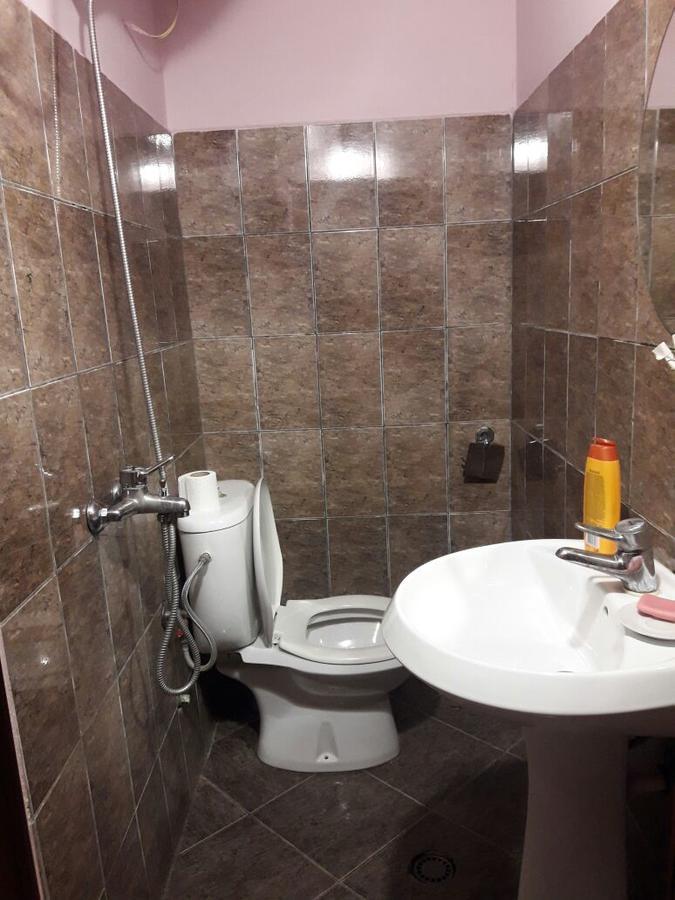 Dafina Hotel Тирана Екстер'єр фото