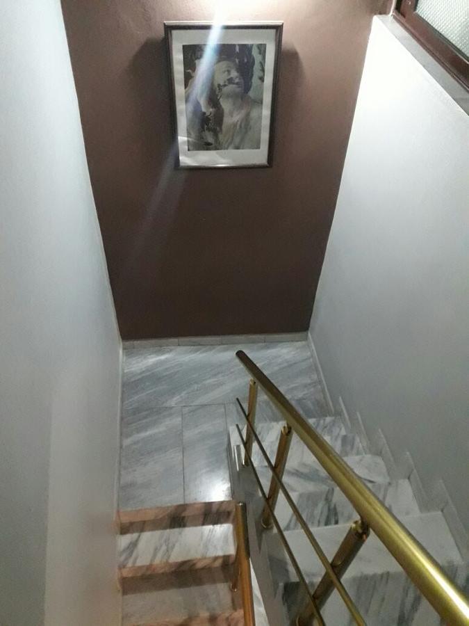 Dafina Hotel Тирана Екстер'єр фото